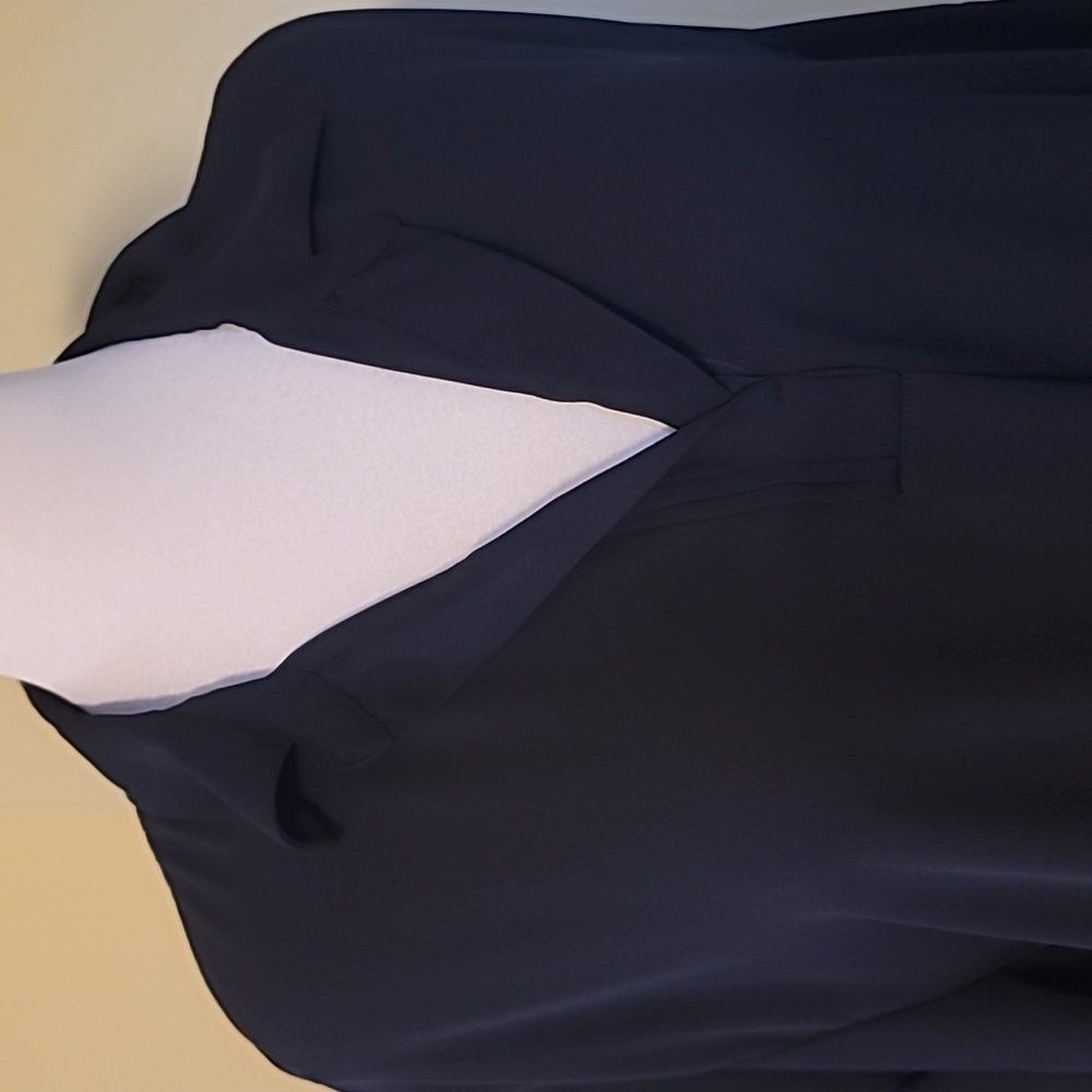 Simple Chic Tunic - Picture 2 of 9